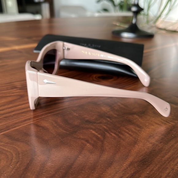 *Sold* Rag & Bone Gwyn Cat Eye Sunglasses - Picture 4 of 8